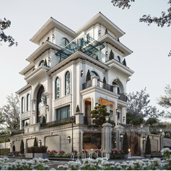 Biệt thự 5 tầng phong cách Neo-Classic Tân Cổ Điển 2 mặt tiền 10x20m BT2439