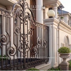 Biệt thự 2 tầng 2 mặt tiền tân cổ điển 16x12m Tuyen's Villa BT2471