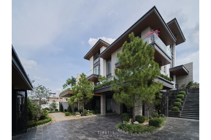Ảnh công trình thực tế biệt thự hiện đại 4 tầng (CĐT Mr Lưu - Hải Phòng) TCB2261