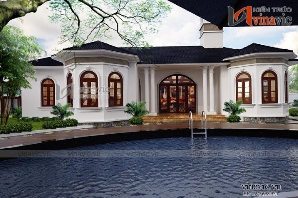 Hồ bơi rộng lớn đủ chỗ cho cả gia đình