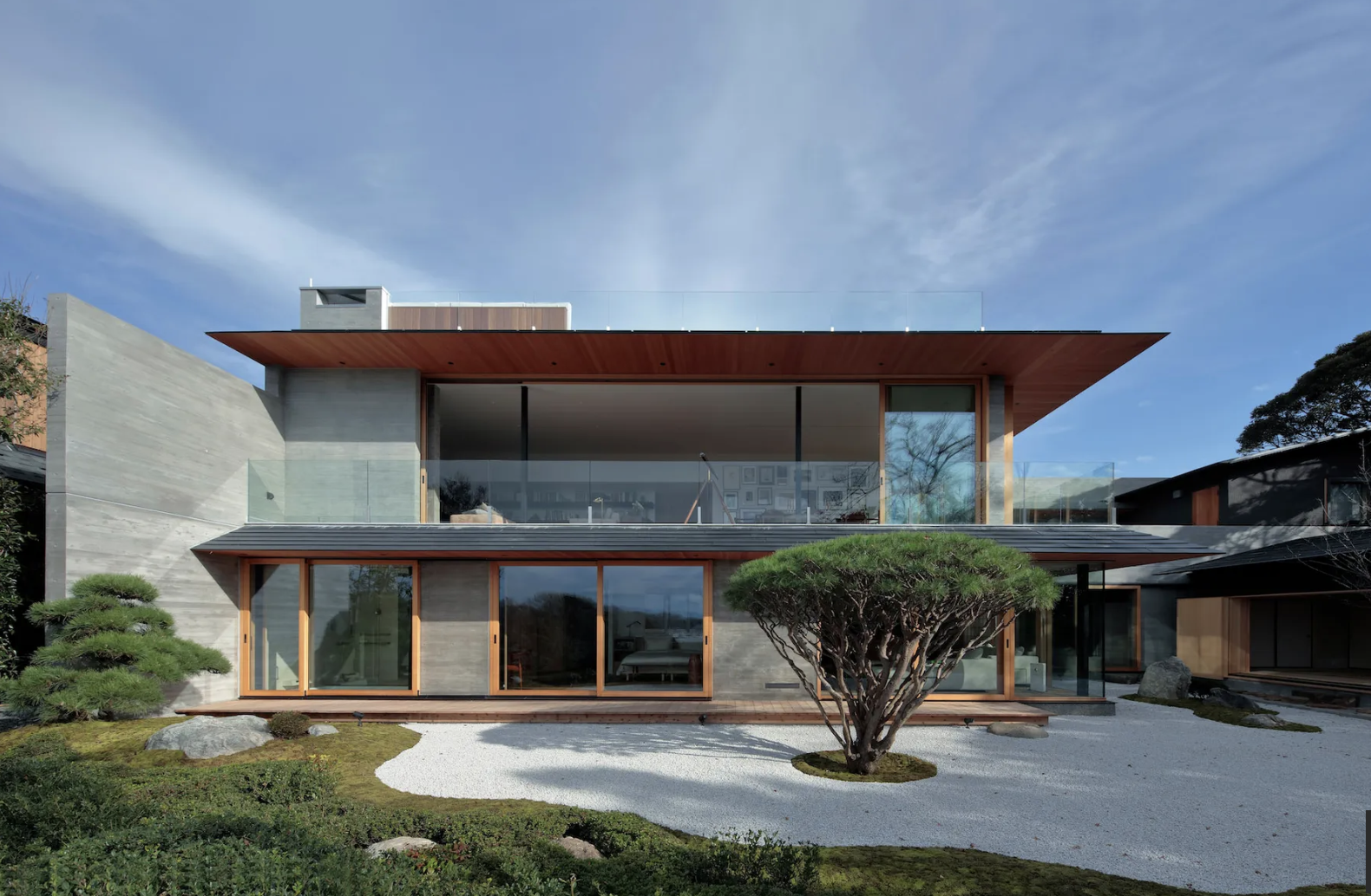 Biệt thự vườn mái bằng ở Nhật Bản