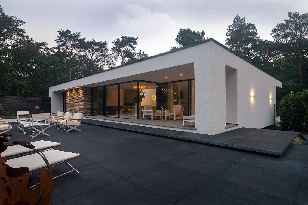 Thiết kế nhà ở 1 tầng có 4 phòng ngủ theo kiểu Bắc  u thời thượng