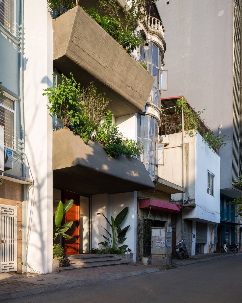 Mẫu nhà ống mặt tiền tiếp giáp đường chính