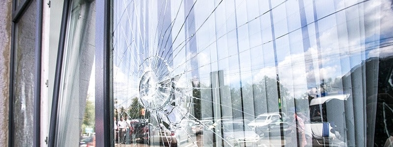 Film cách nhiệt giúp đảm bảo an toàn khi có sự cố vỡ kính bên cạnh tác dụng chống nóng