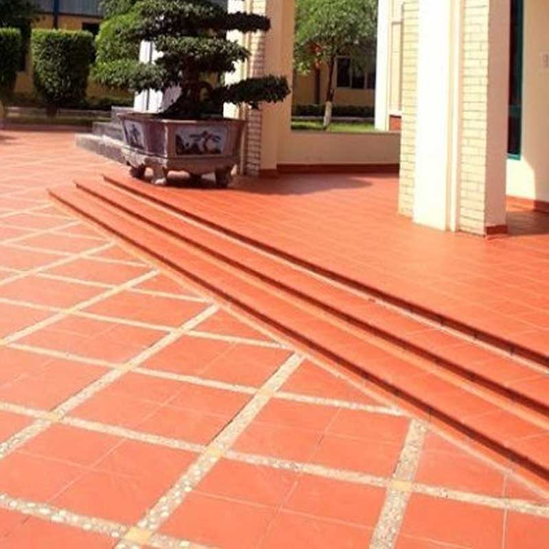 Gạch ốp tam cấp đẹp truyền thống