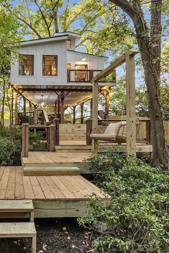 Ngôi nhà trên cây đã đi vào ký ức tuổi thơ của bao con trẻ đang làm mưa làm gió trên Airbnb