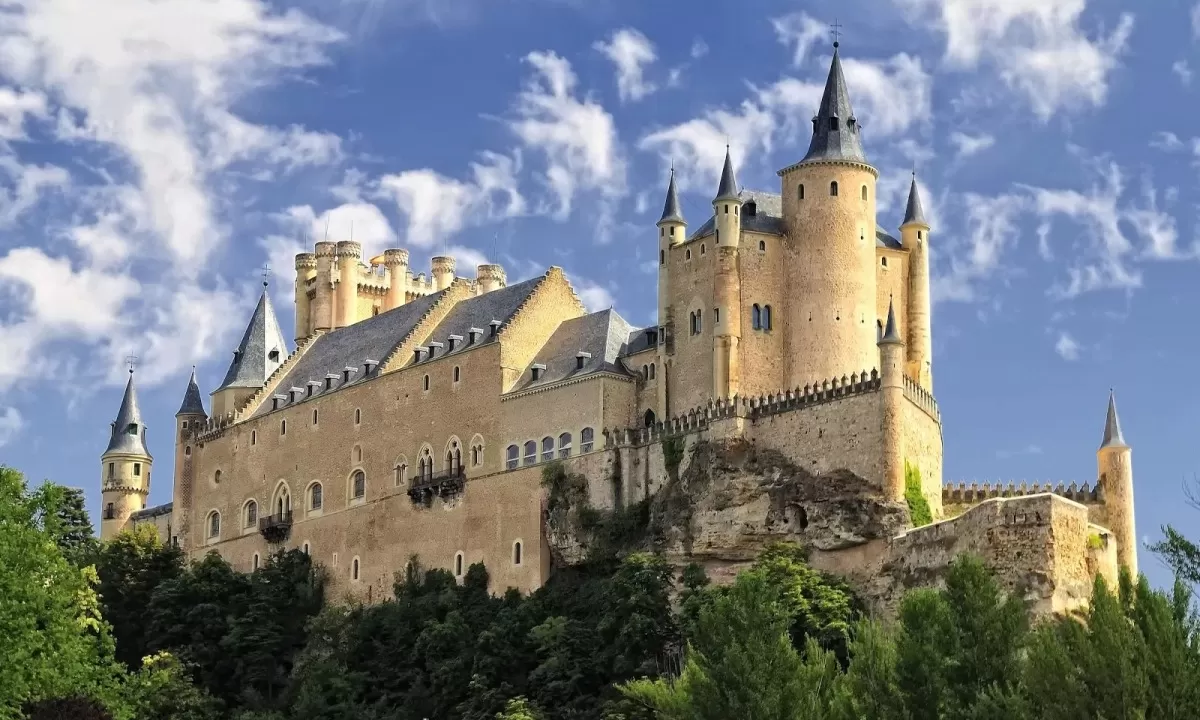 Lâu đài Segovia Tây Ban Nha