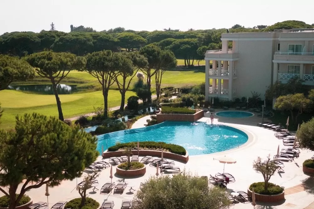 Nhà biệt thự nghỉ dưỡng có sân golf