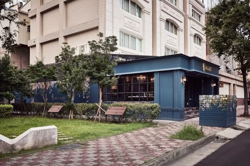 Biệt thự phố 1 tầng kiểu Pháp 90m2 kết hợp làm quán cafe