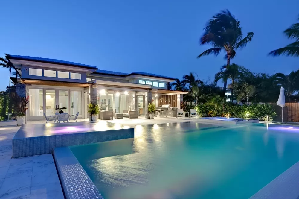 Thiết kế resort hiện đại với hồ bơi tiện nghi