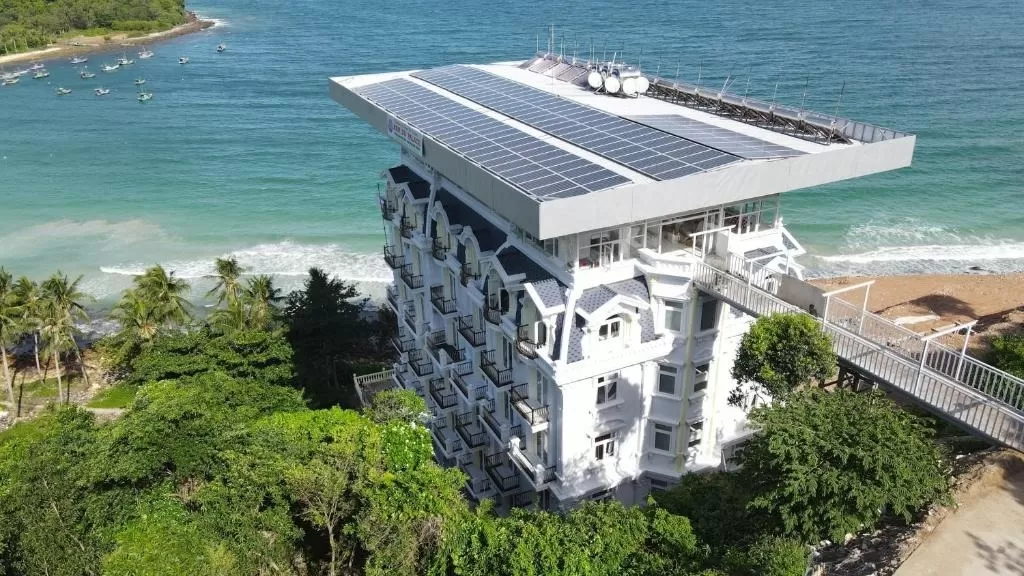Mẫu thiết kế khách sạn cổ điển 3 sao bên bờ biển