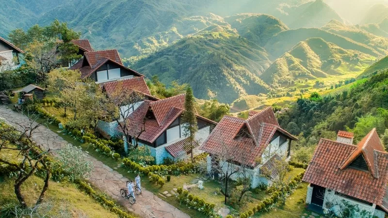 Kiến trúc chữa lành tập trung vào việc đưa thiên nhiên vào không gian sống, hòa mình vào đó để từ đấy thúc đẩy quá trình phục hồi, bảo vệ sức khỏe