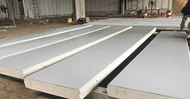 Xây nhà bằng vật liệu nhẹ ngày một phổ biến trong xây dựng nhà ở hiện nay. Với đặc điểm nổi trội như thi công nhanh, chống chịu nước, ngăn chặn sự tấn công với mối mọt và các yếu tố thời tiết