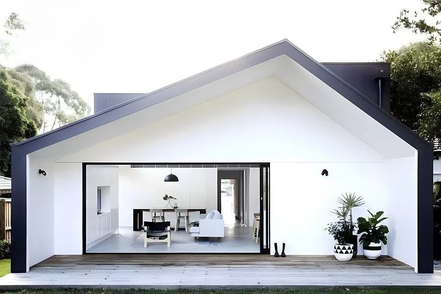 Nhà khung thép 1 tầng được nhiều người lựa chọn hiện nay, bởi ưu điểm nổi bật như tính thẩm mỹ cao, thời gian thi công nhanh chóng và tiết kiệm chi phí.