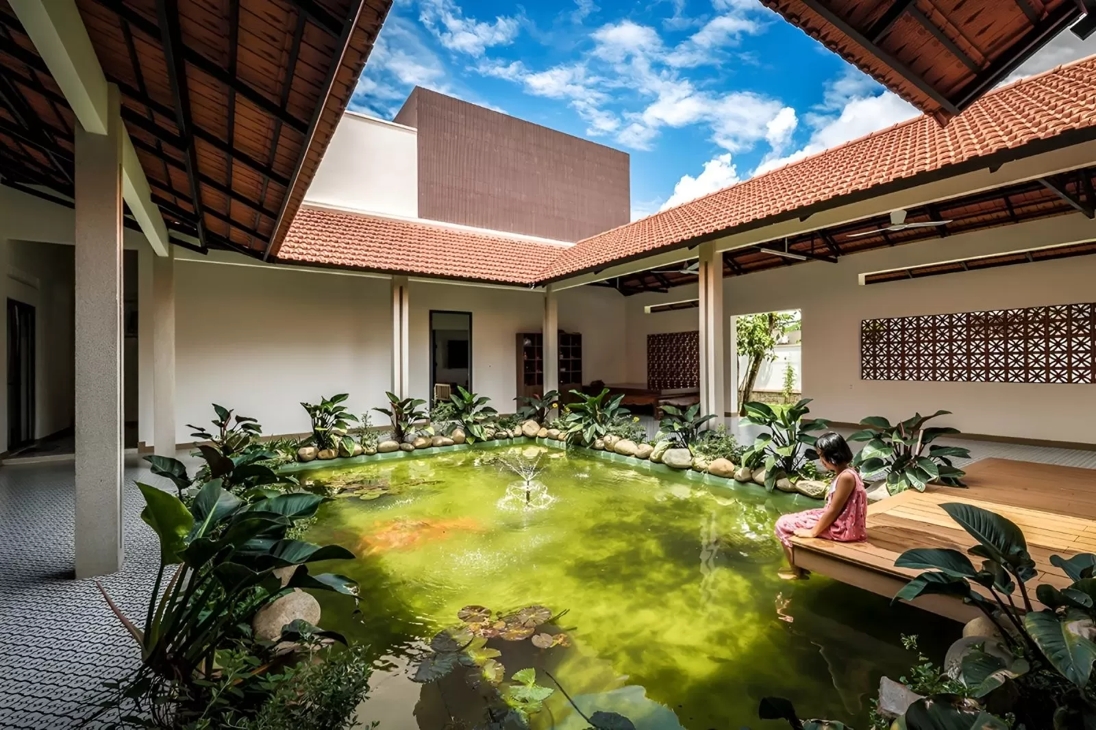 Nhà vườn nông thôn nam bộ là loại nhà ở theo kiến trúc nhà vườn, mang theo sự giản dị, mộc mạc đúng như bản chất thuộc về người dân sông nước