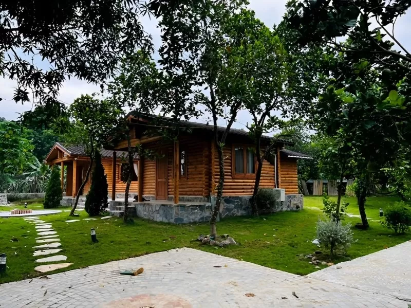 Nhà vườn nông thôn nam bộ là loại nhà ở theo kiến trúc nhà vườn, mang theo sự giản dị, mộc mạc đúng như bản chất thuộc về người dân sông nước