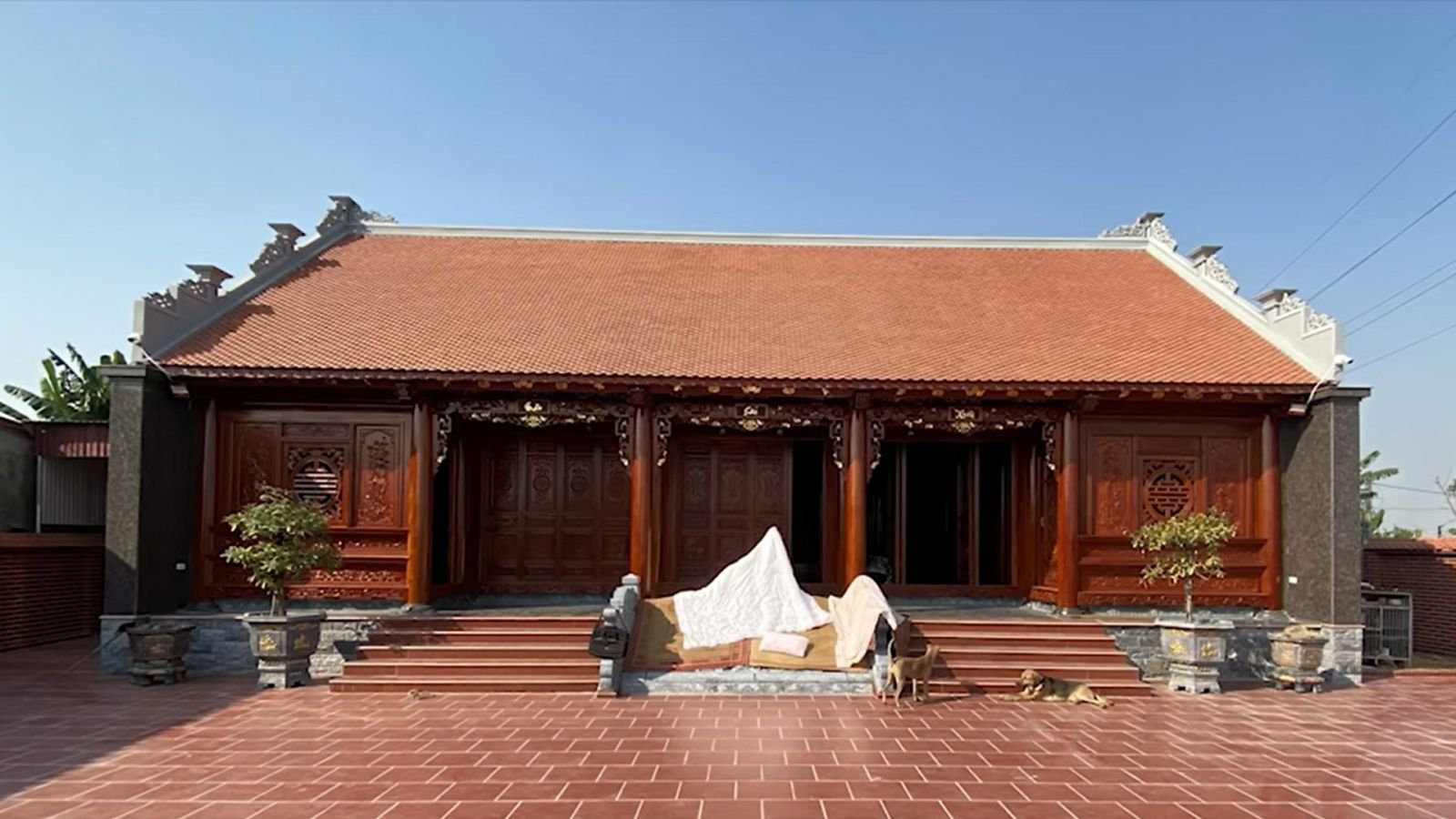 Nhà 5 gian Bắc Bộ 2 thò 3 thụt thiết kế vườn 100m2
