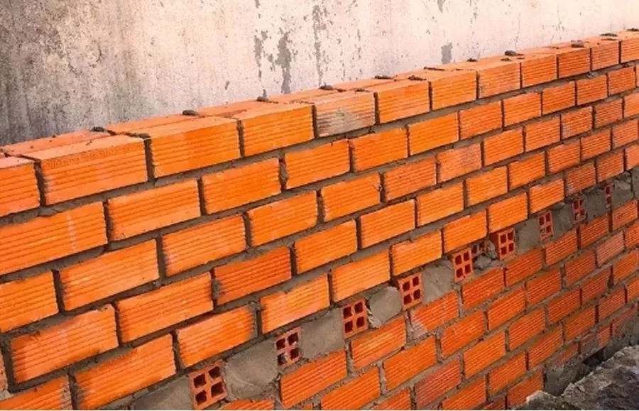 Gia chủ nên lựa chọn tầng 1 xây tường 20 để tạo sự vững chắc, các không gian từ tầng 2 trở lên có thể sử dụng tường 15