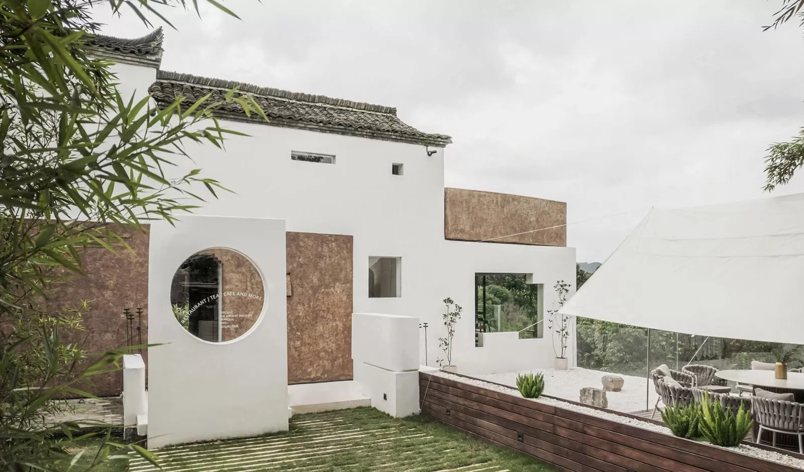 Chi phí xây dựng mẫu nhà 2 tầng kiểu Hàn Quốc phụ thuộc vào nhiều yếu tố như diện tích, vị trí, vật liệu xây dựng,...