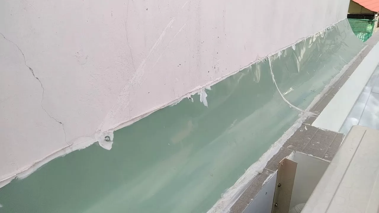 Xử lý khe hở giữa 2 nhà là vấn đề được nhiều gia đình quan tâm bởi đây là khu vực dễ bị thấm nhất giữa 2 nhà. 