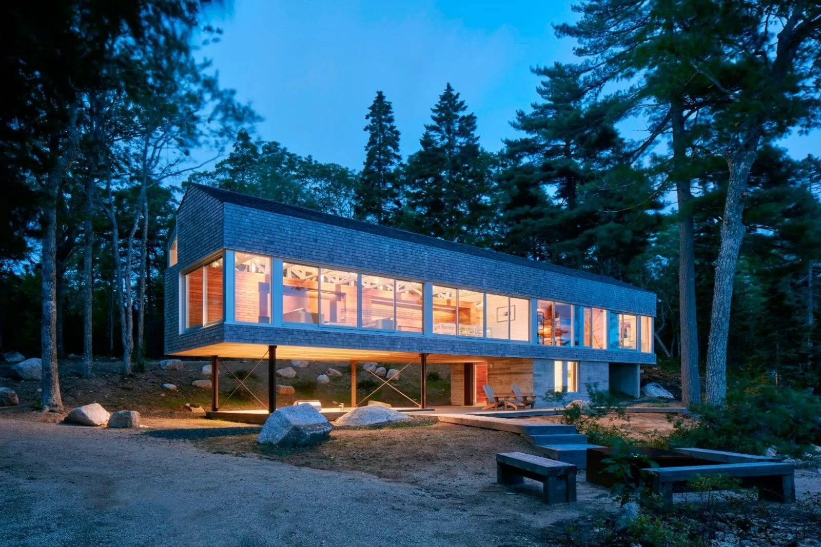 Vật liệu hiện đại đang dần thay thế các vật liệu tự nhiên như gỗ và đá