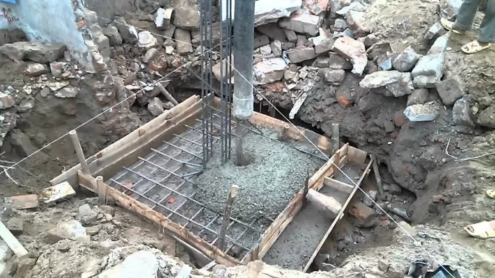 Máy móc đào móng băng hai phương