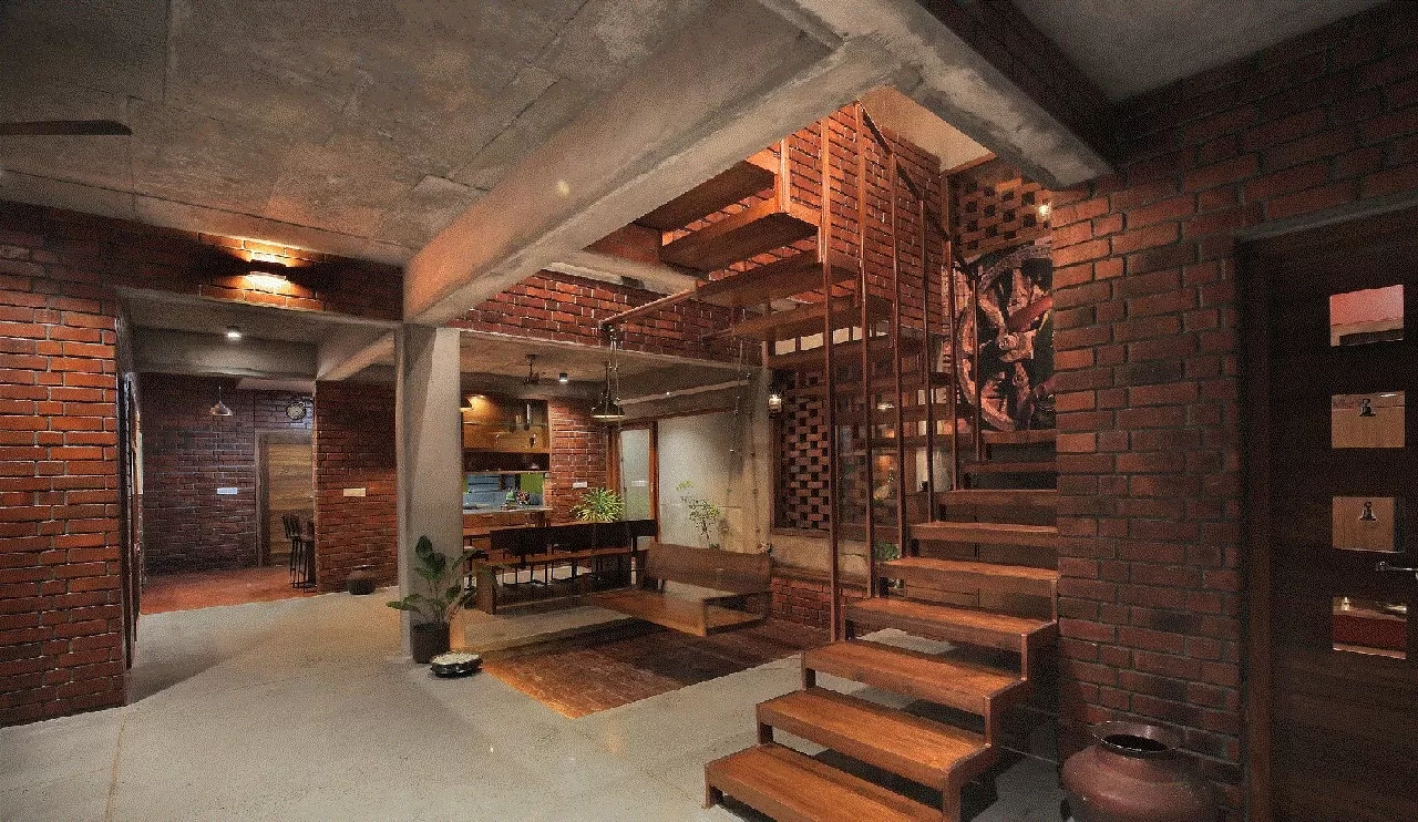 Màu sắc của gạch cũng đóng vai trò quan trọng