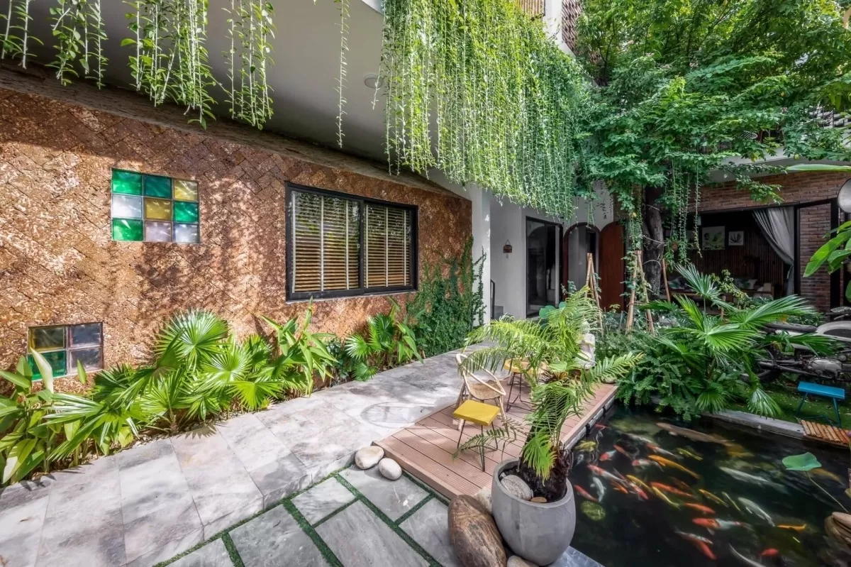 Mẫu sân vườn biệt thự đẹp hiện đại thiết kế đường đi lối dạo