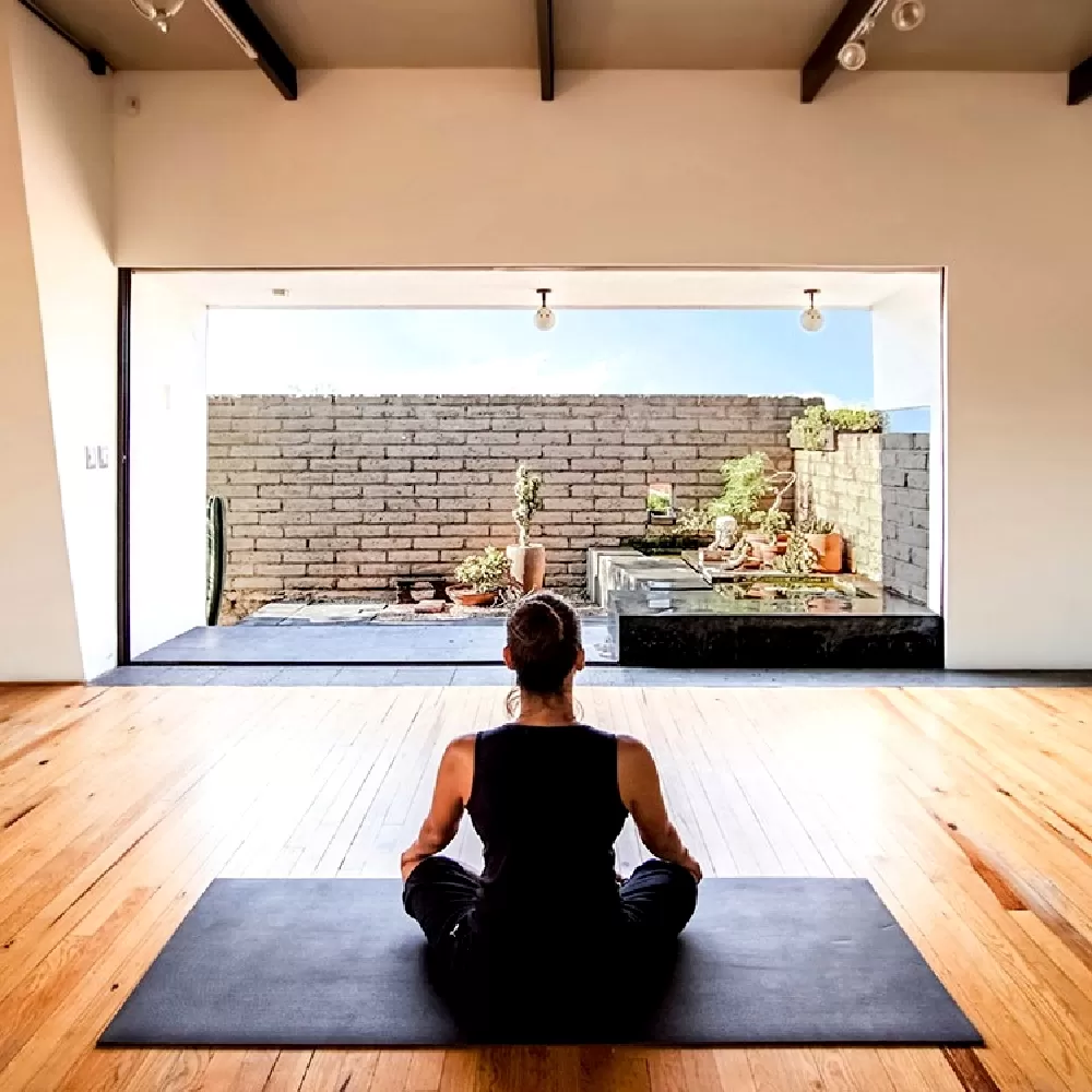 Phòng tập yoga trên tầng áp mái