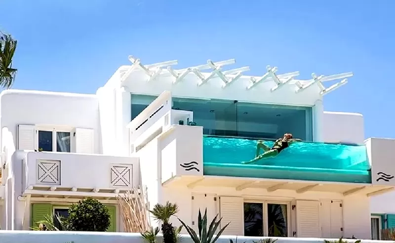 Hồ bơi mini trên sân thượng để có không gian thư giãn lý tưởng