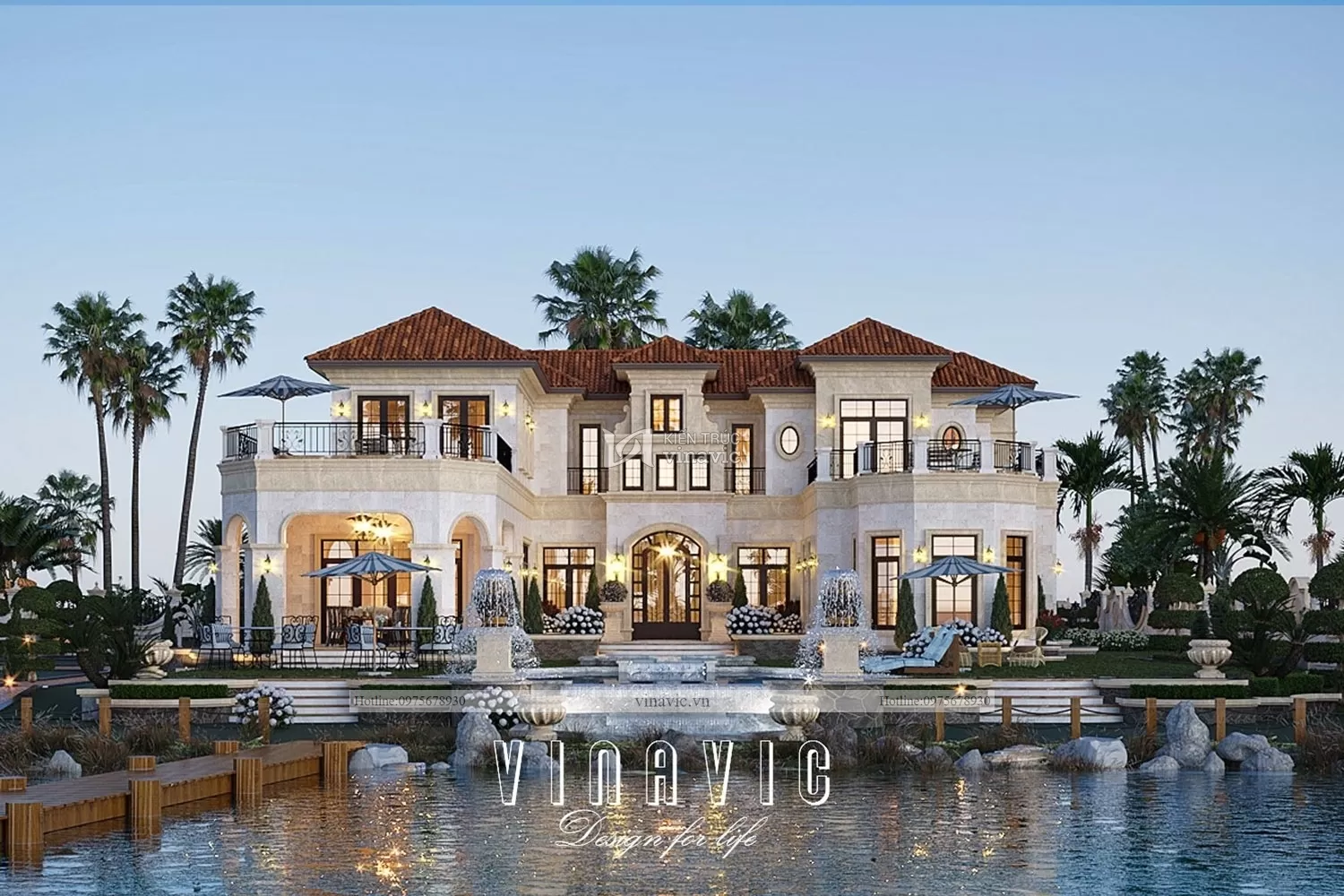 Cận cảnh hồ nước đẹp lung linh sau dinh thự 2 tầng 