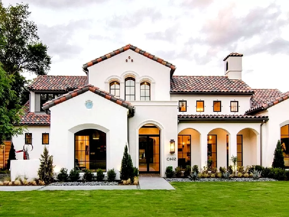 Kiến trúc Địa Trung Hải thường lựa chọn gam màu nâu đất