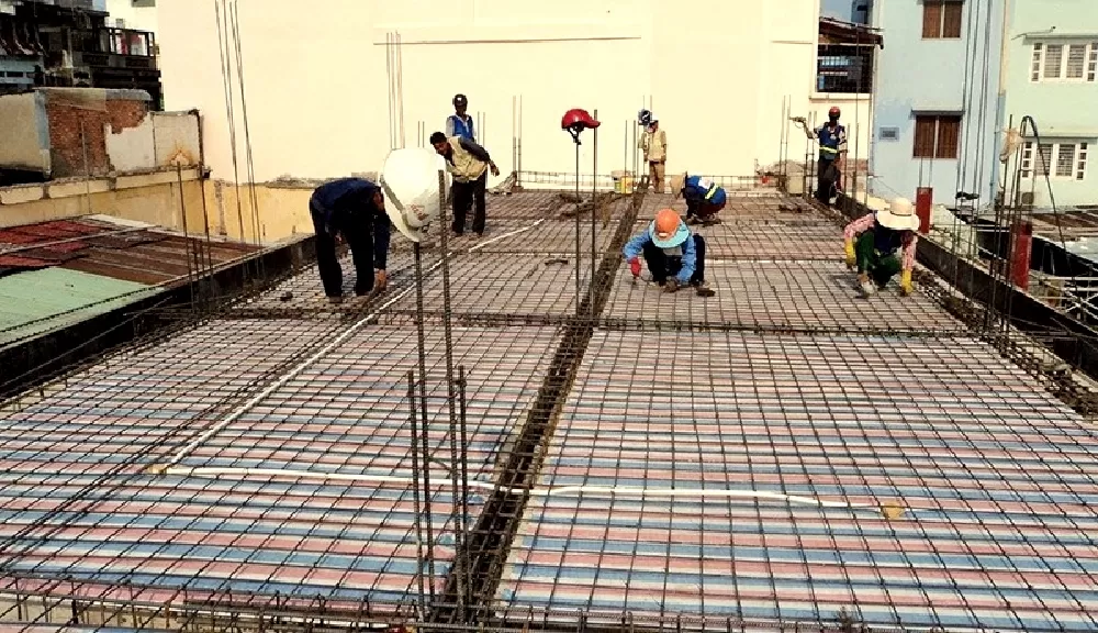 Thông thường, độ dày bê tông mái nhà dân dụng dao động từ 10 đến 15 cm.