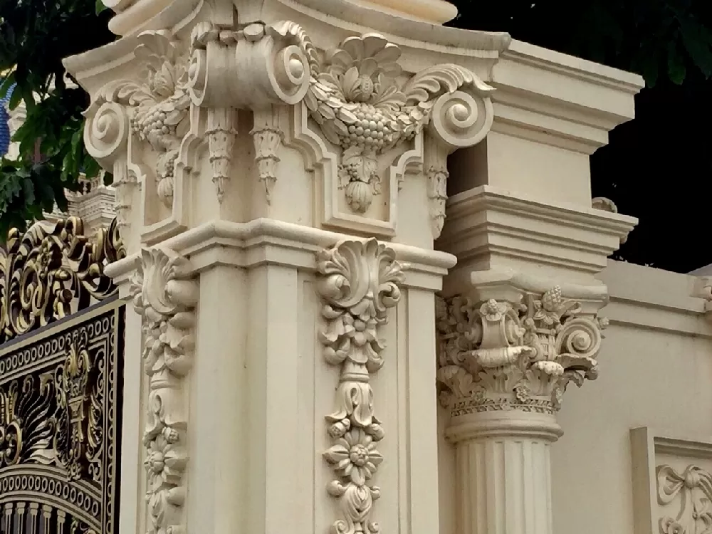 Trang trí cột vuông trước nhà