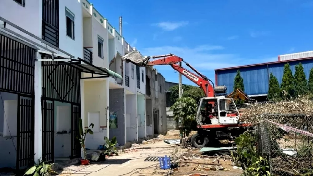 Xây nhà trên đất nông nghiệp bị buộc tháo dỡ, phạt tiền