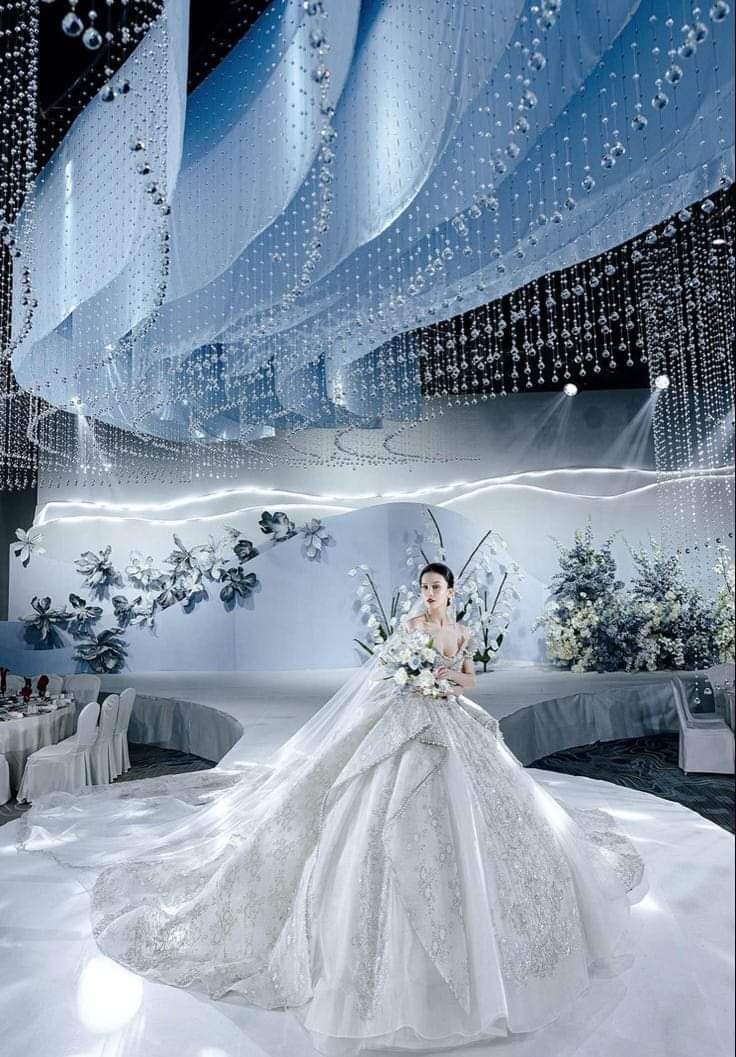 Lối đi thiết kế an toàn và rộng rãi của trung tâm tiệc cưới BT2345