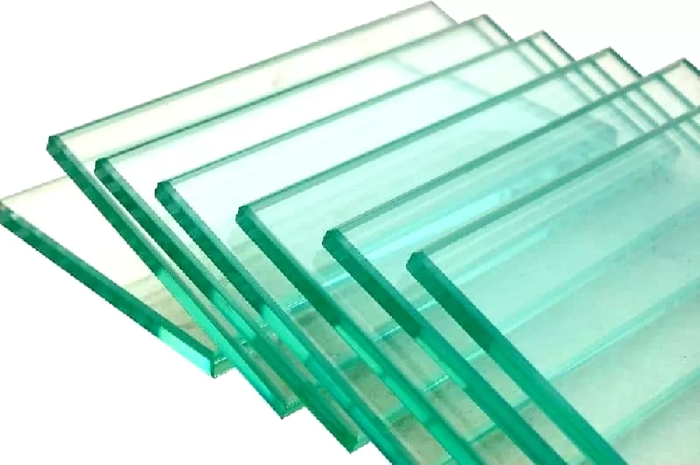 Kính cường lực thường được sử dụng làm vách kính