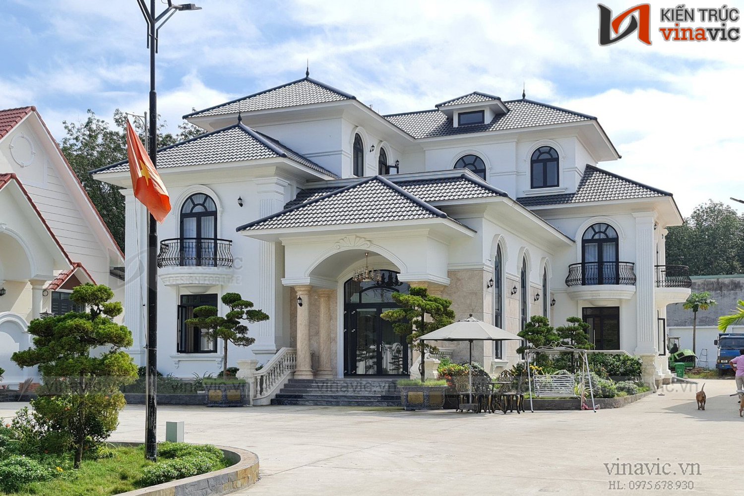 Thi công trọn gói kiến trúc và nội thất biệt thự ở Bình Dương TCBT2002