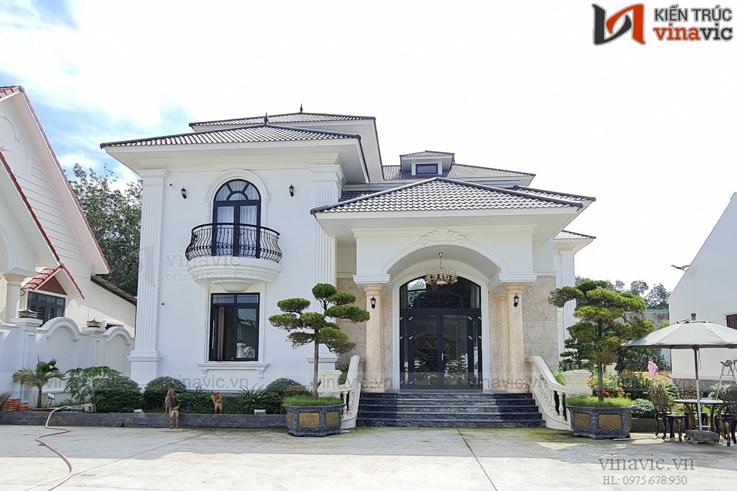 Thi công trọn gói kiến trúc và nội thất biệt thự ở Bình Dương TCBT2002