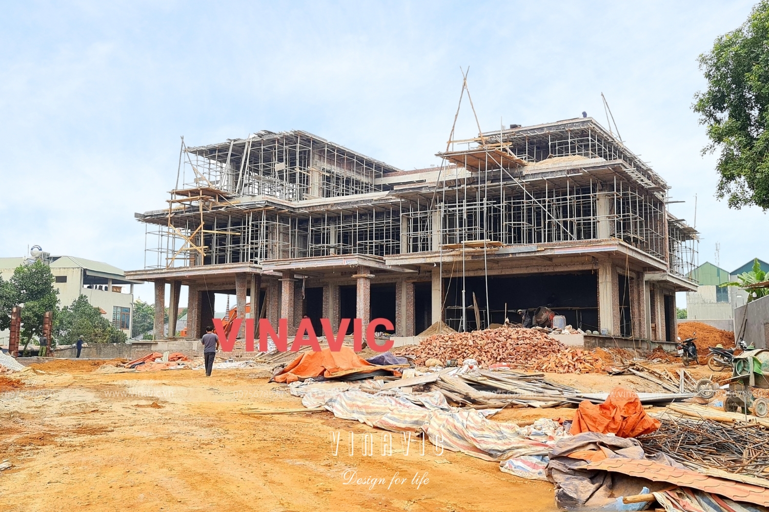 Thi công biệt thự 3 tầng có hồ bơi hiện đại