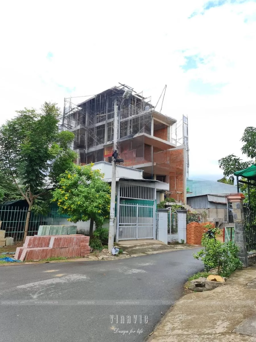 Áp dụng đủ nguyên vật tư cho quá trình đổ mái bằng.