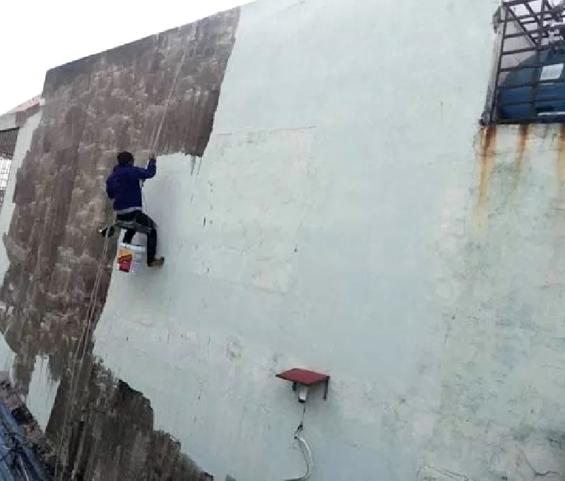 Chống thấm ngoài trời bằng sơn chống thấm tường