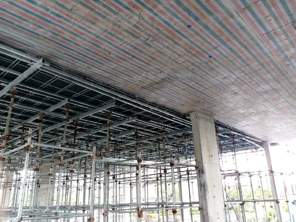 Tháo dỡ cốp pha phụ thuộc vào nhiều yếu tố