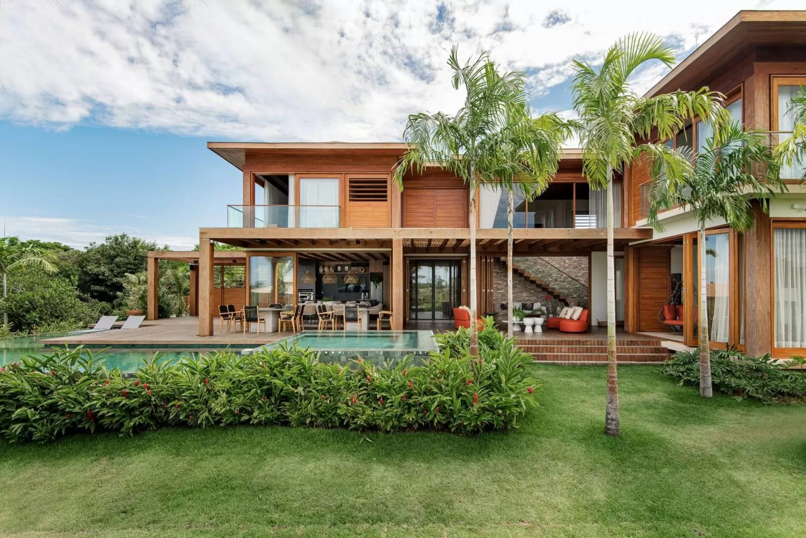 Đây là mẫu nhà thiết kế phong cách Tropical cực kỳ ấn tượng