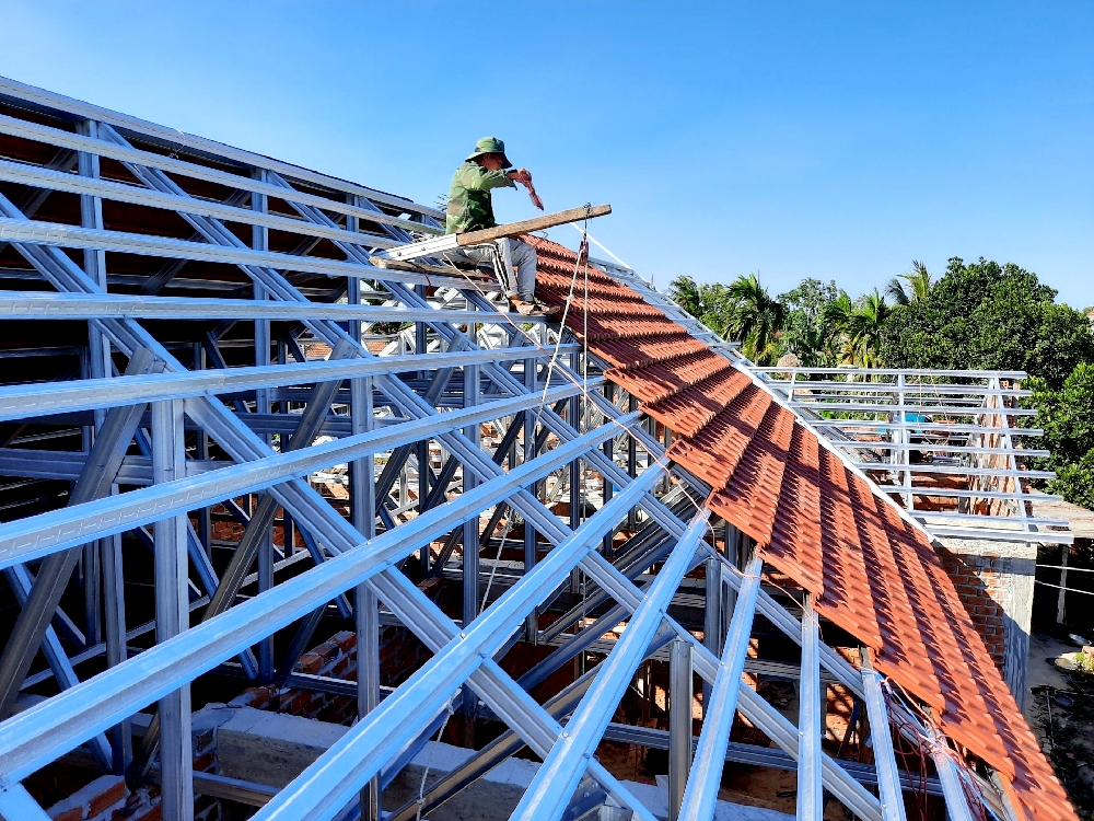 Khoảng cách vì kèo mái ngói phụ thuộc vào tải trọng mái