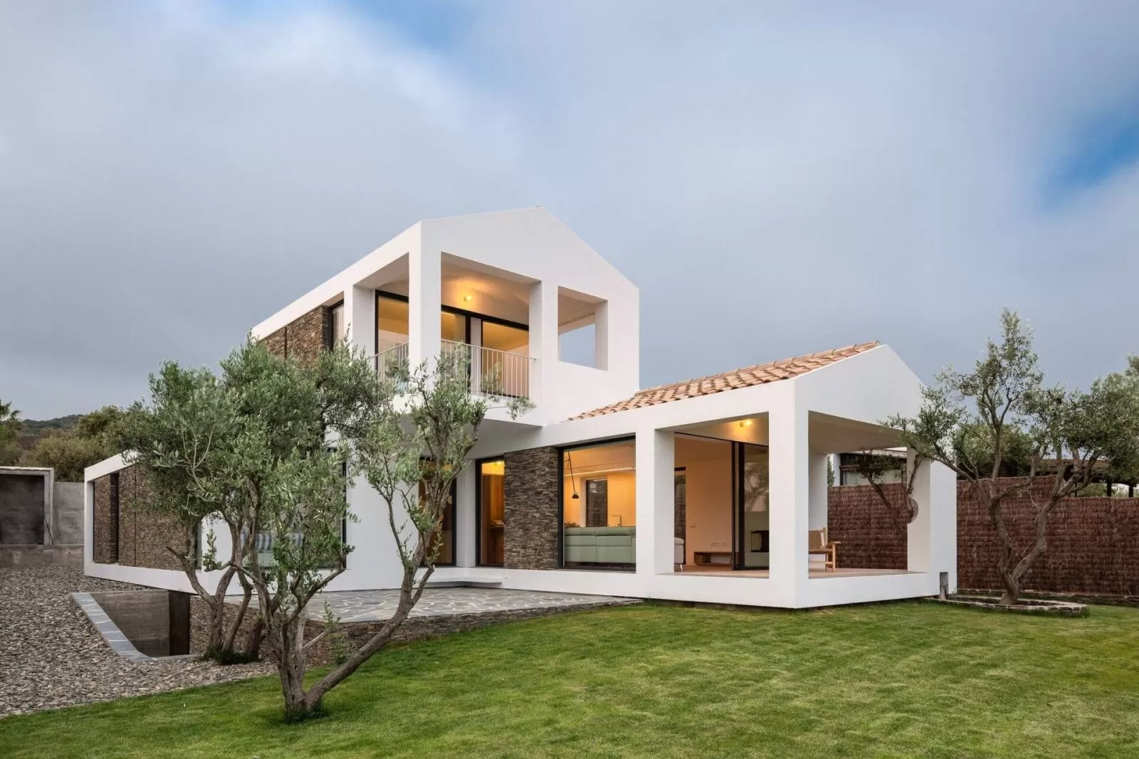 Mẫu nhà homestay 2 tầng đẹp tối giản gần gũi với mẹ thiên nhiên