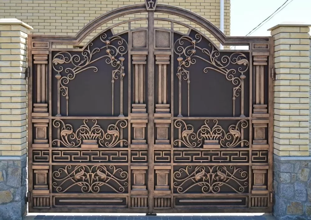 Cổng biệt thự Tân Cổ Điển bằng nhôm đúc 