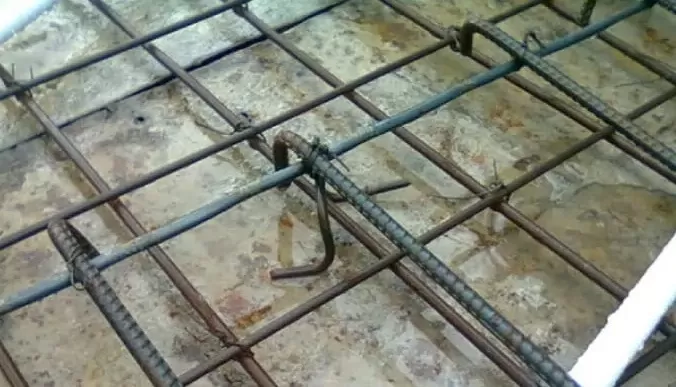 Sắt kê mũ (chân chó)