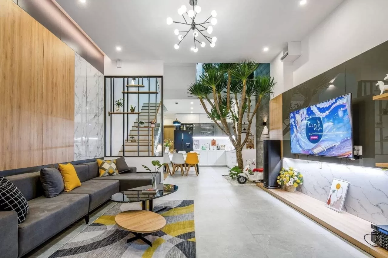 Bố trí phòng khách rộng rãi thoáng đãng