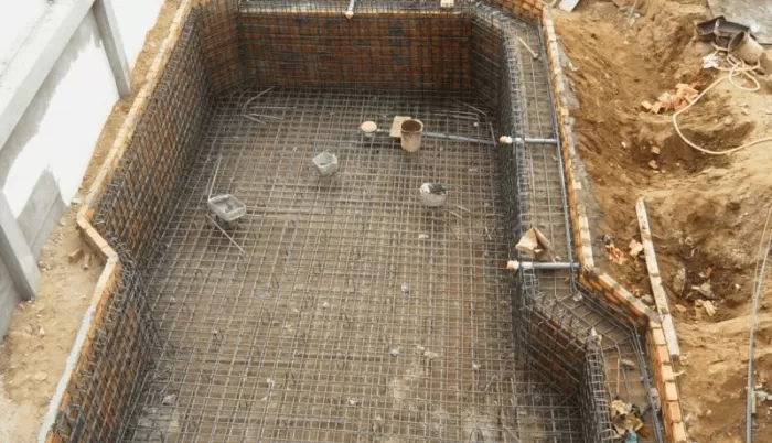 Nên bố trí bể nước ngầm phù hợp cho ngôi nhà